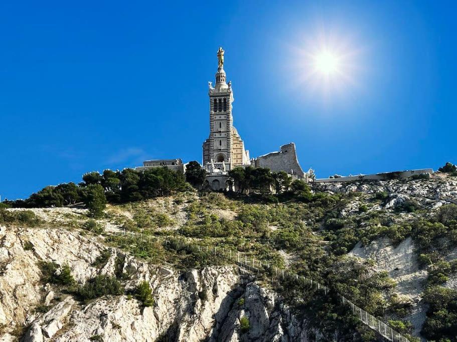 Апартаменты Superbe T3 Au Pieds De Notre Dame De La Garde Марсель Экстерьер фото